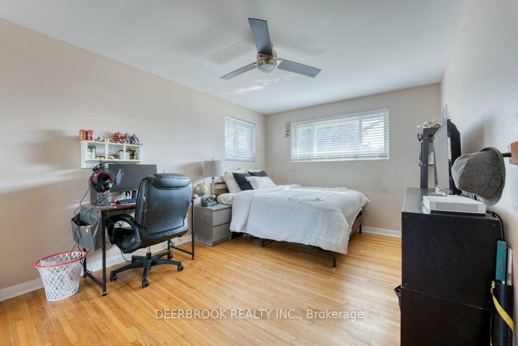 720 Cartier Drive photo 18
