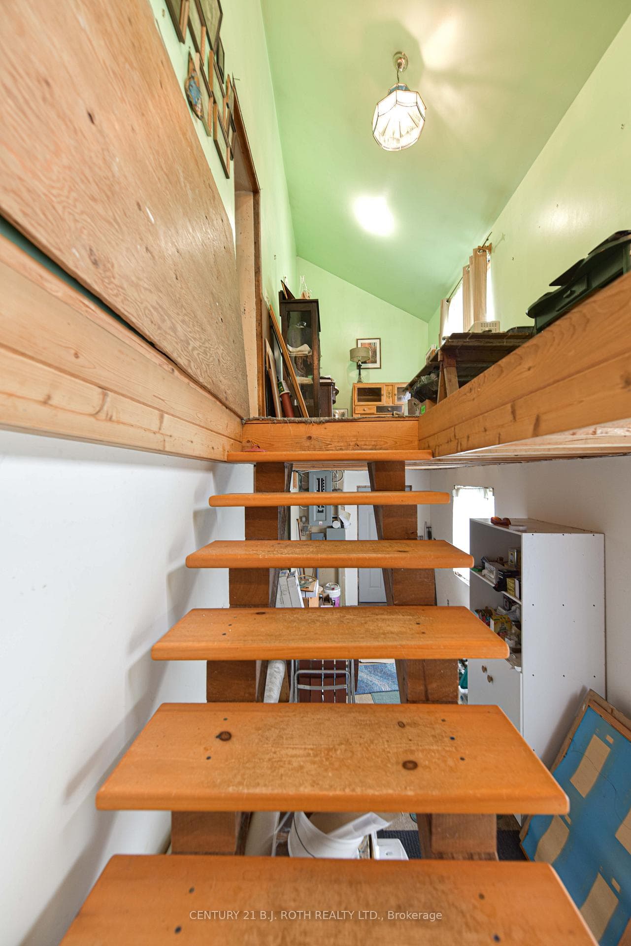 Stairs to walkout basement