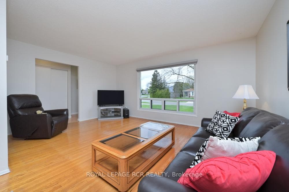 52 Ellwood Drive photo 6