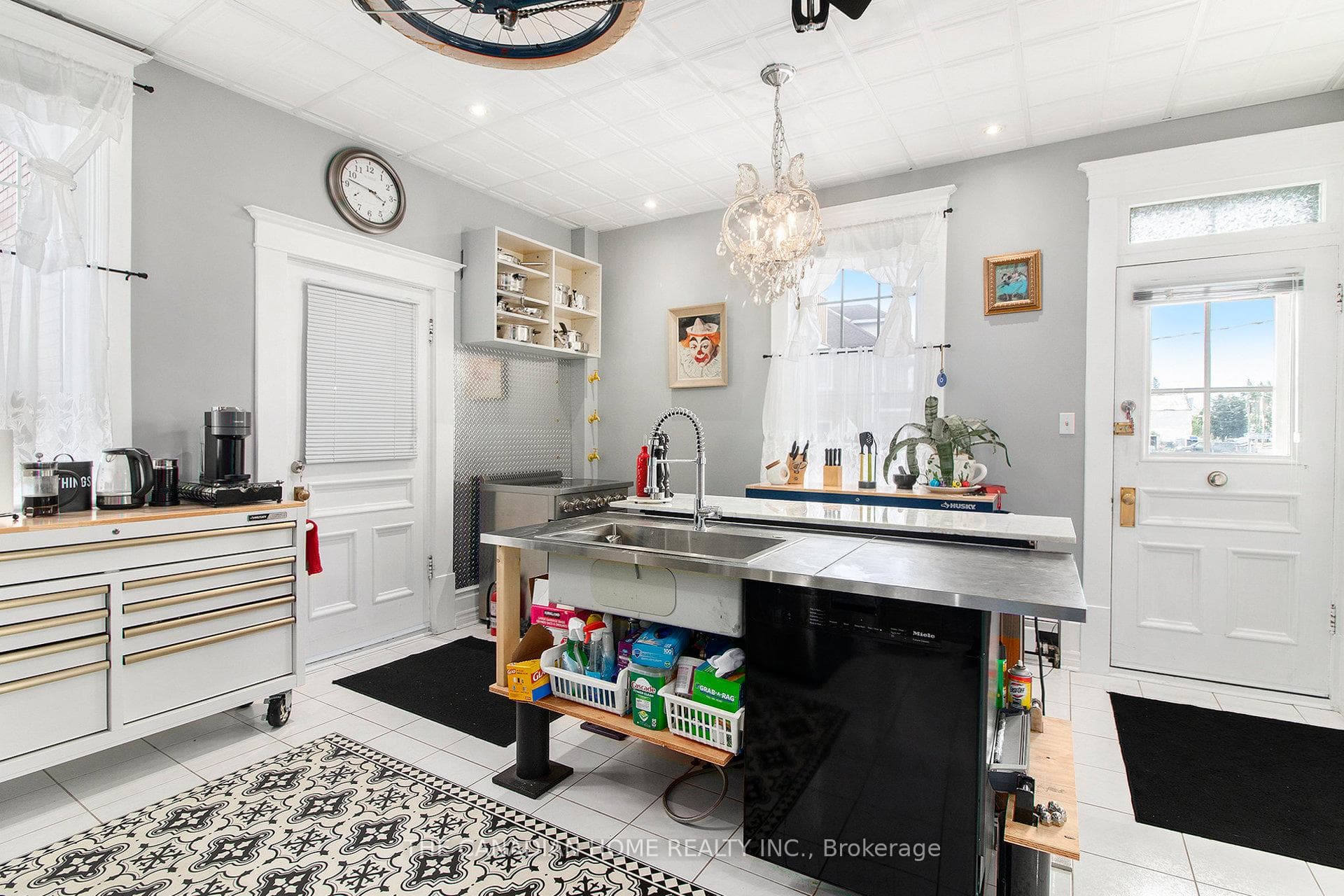 205 Water Street photo 10