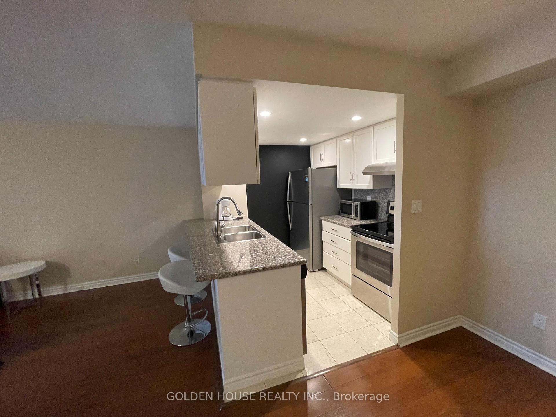 168 Simcoe Street Unit 507 photo 8