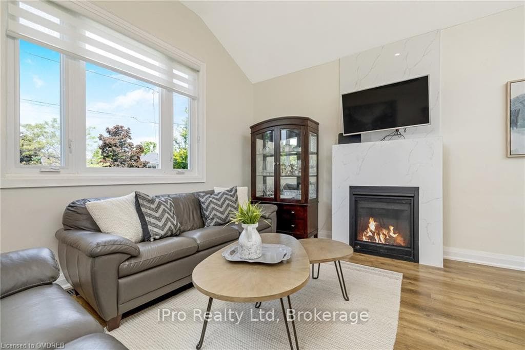 173 PRINCE CHARLES Drive photo 7
