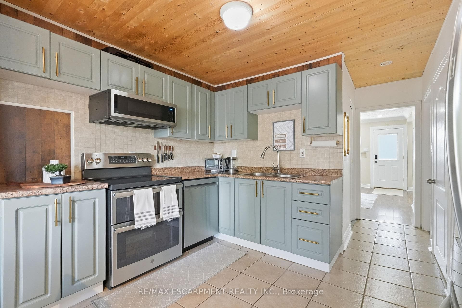 141 McAnulty Boulevard photo 12
