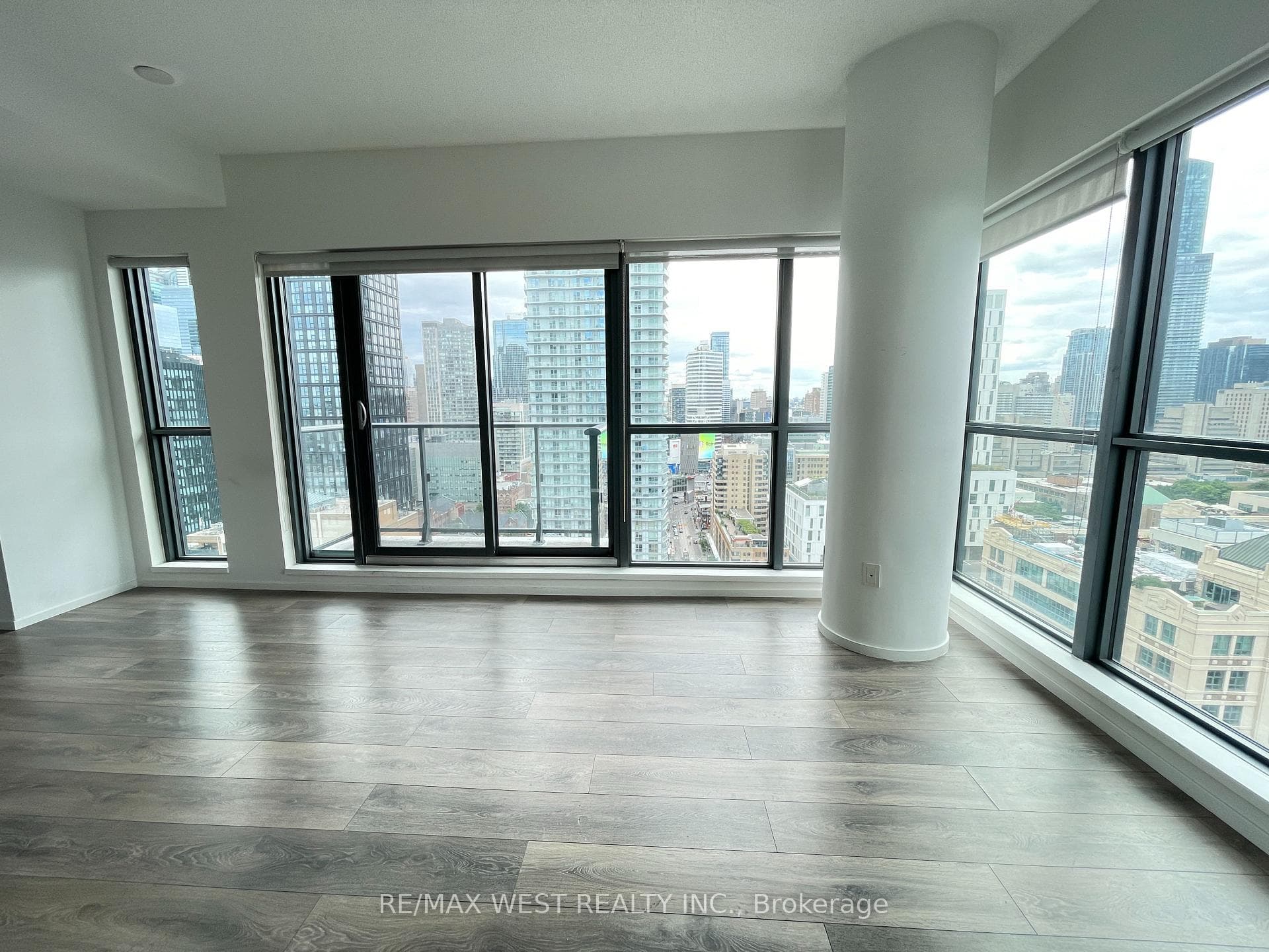 159 DUNDAS Street Unit 2309 photo 17