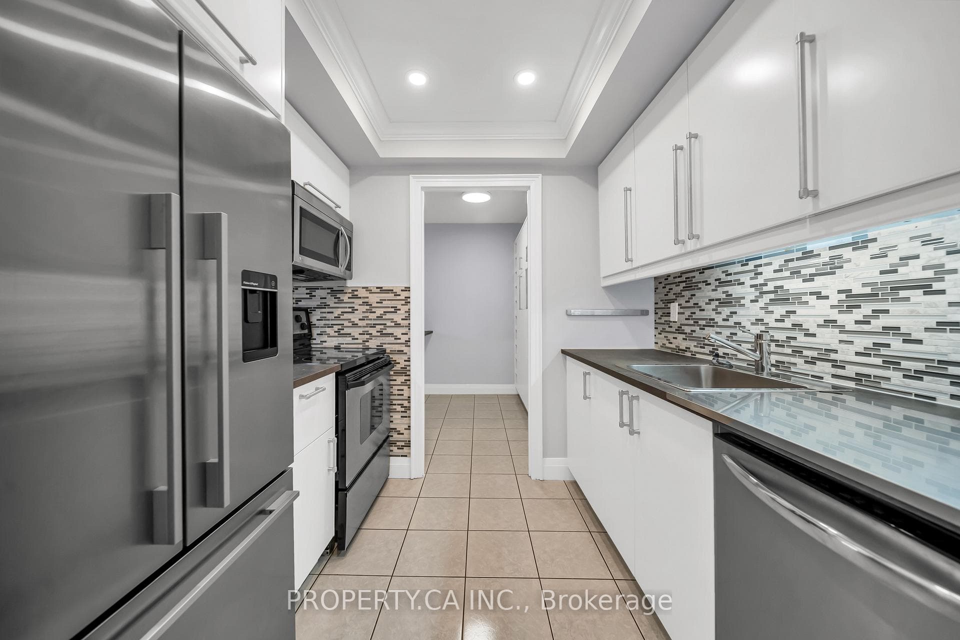 1535 Lakeshore Road Unit 305 photo 12