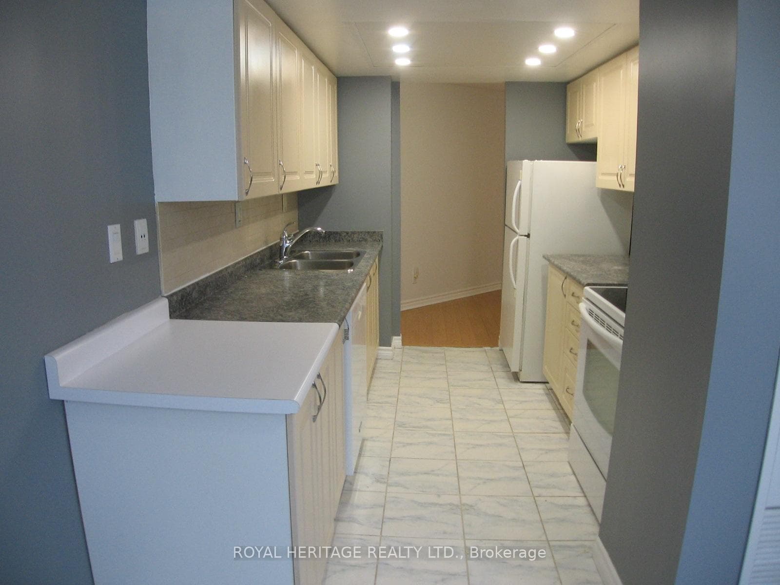 11753 Sheppard Avenue Unit 122 photo 9