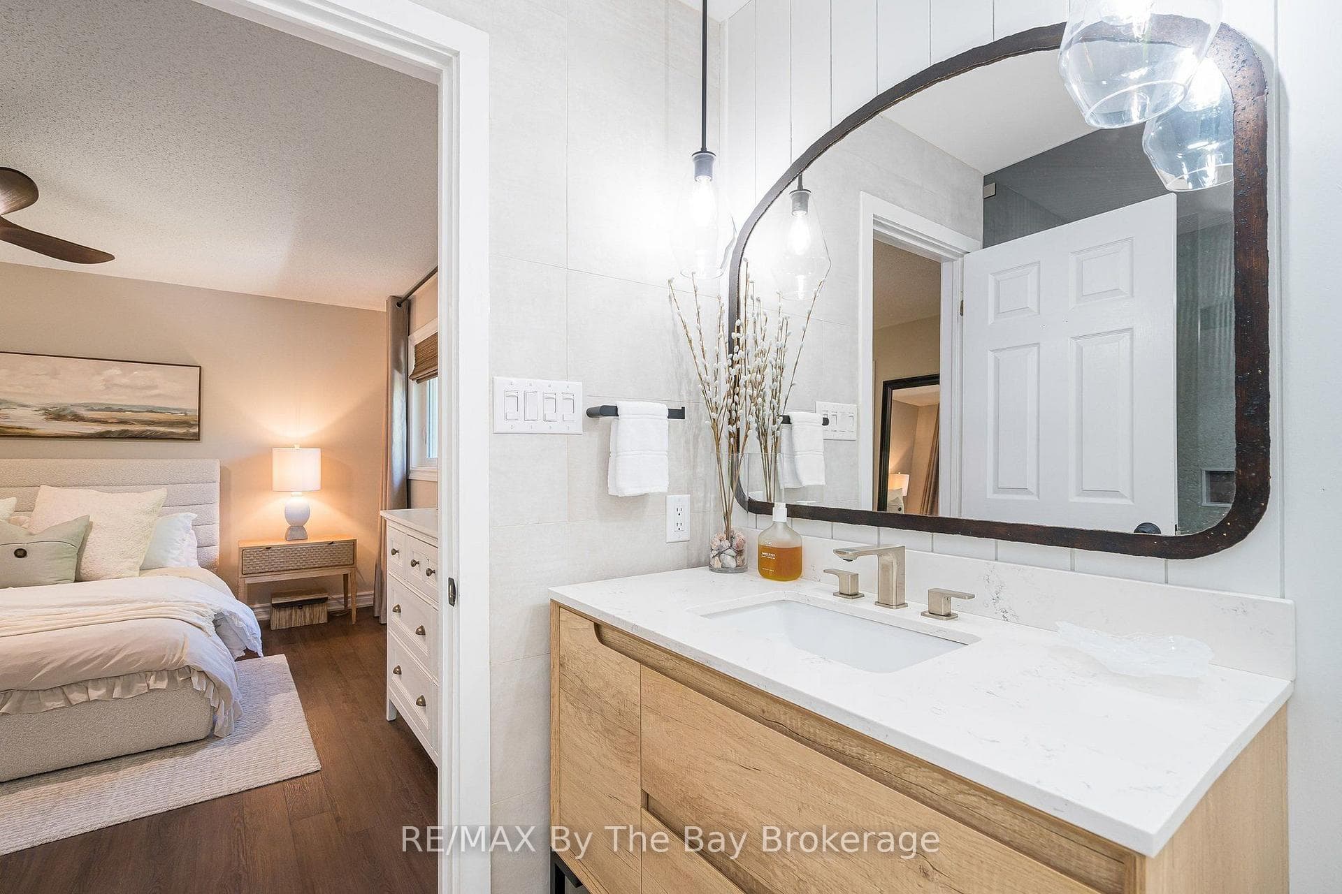 22 BRIDLEWOOD Crescent photo 31
