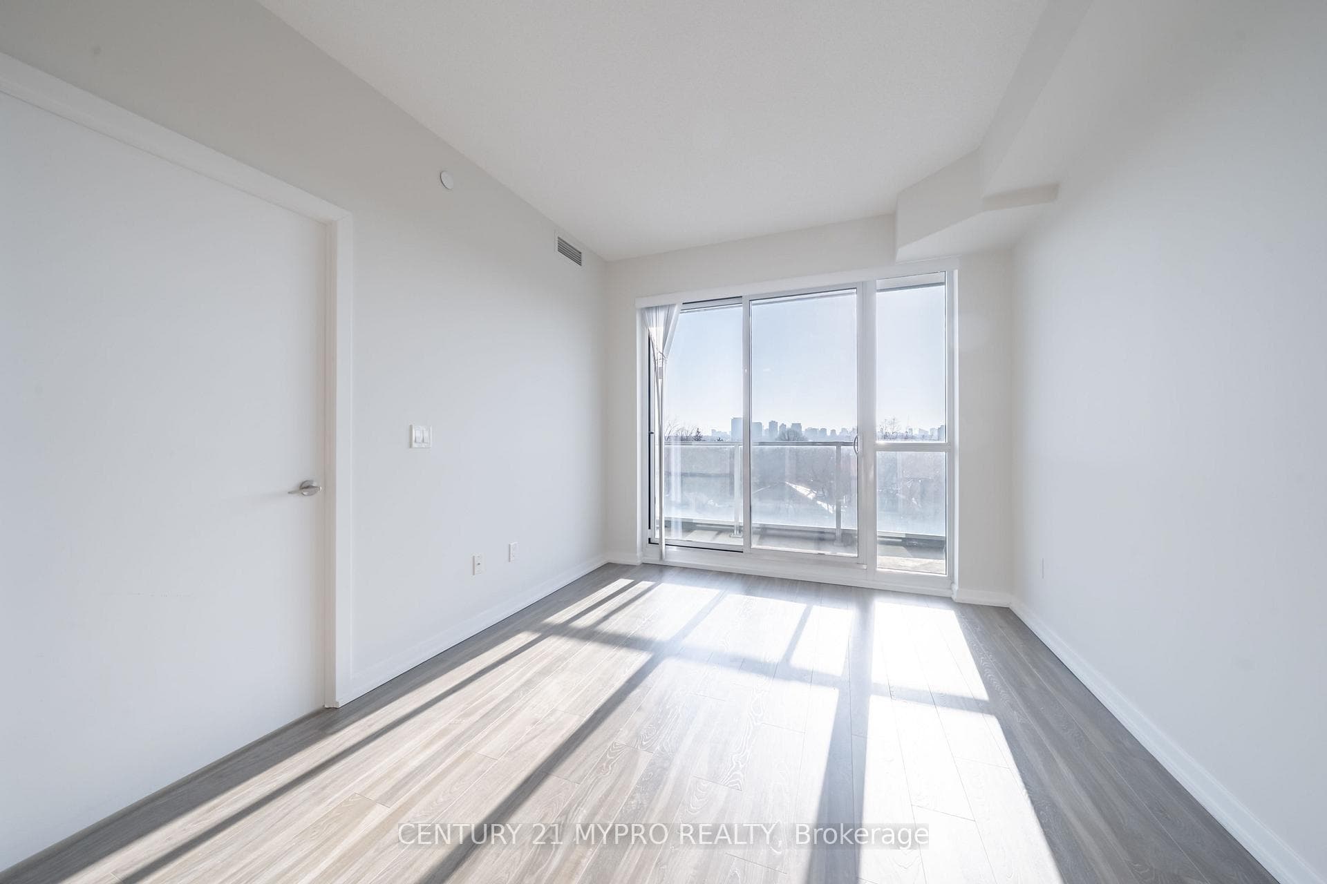 52 Forest Manor Road Unit 419 photo 6