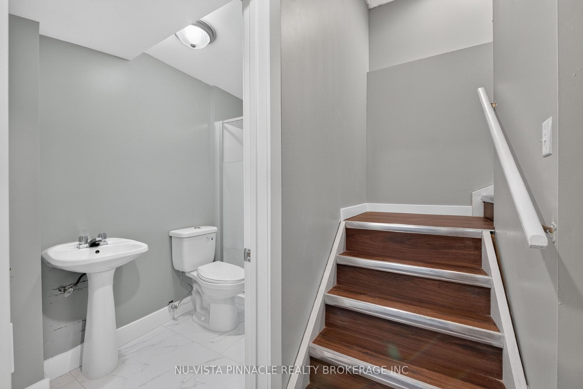 282 Fleming Drive photo 31