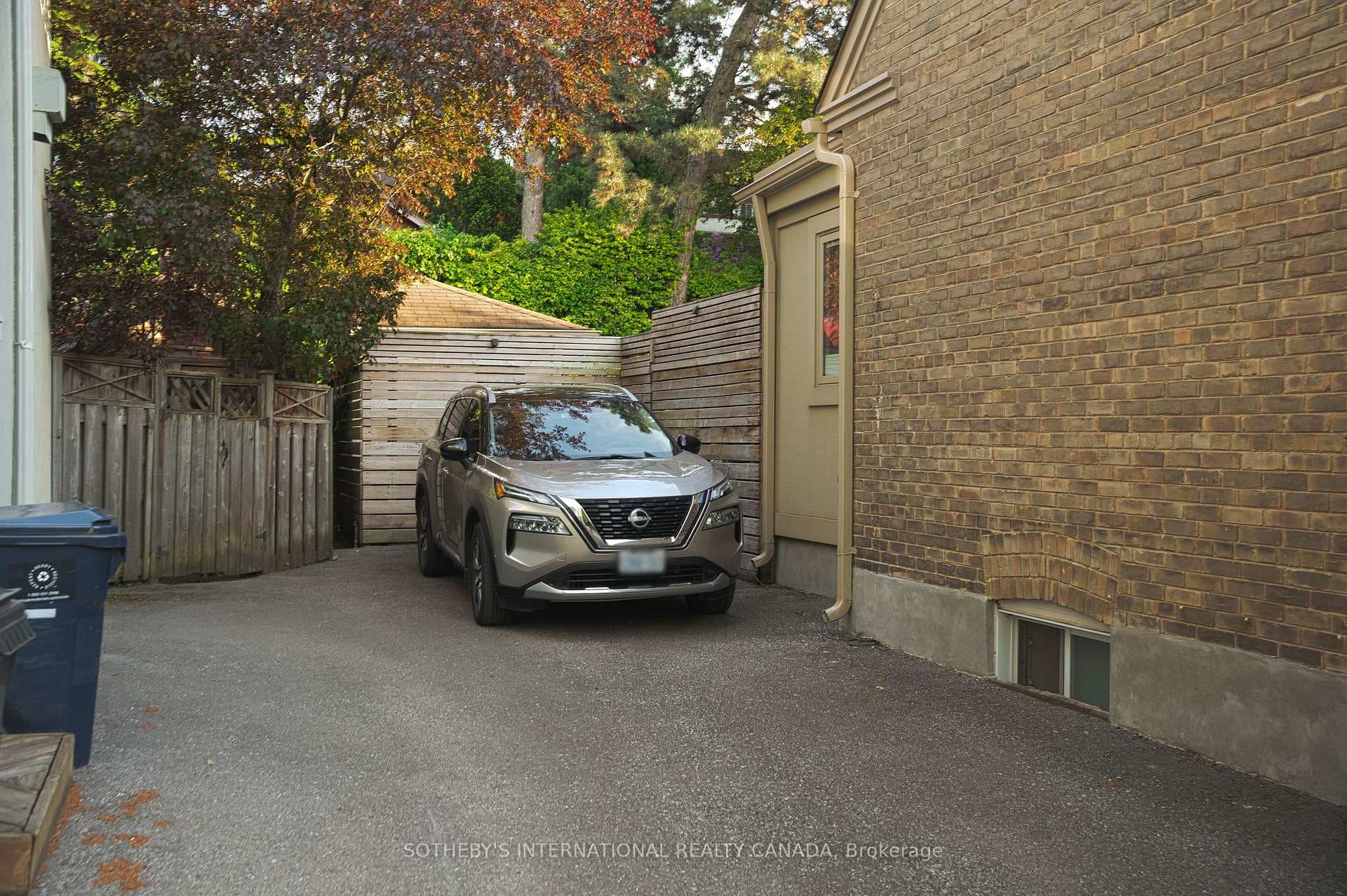 51 Fairfield Road photo 27
