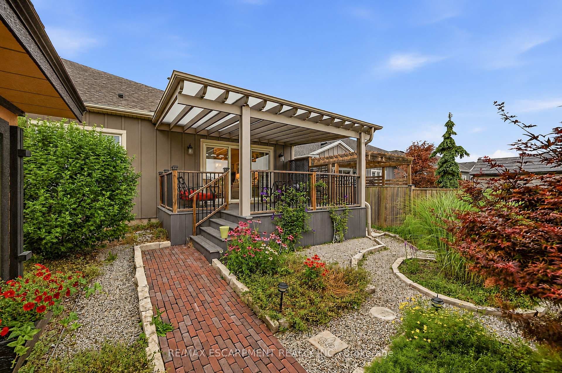 33 Pierpoint Drive photo 24