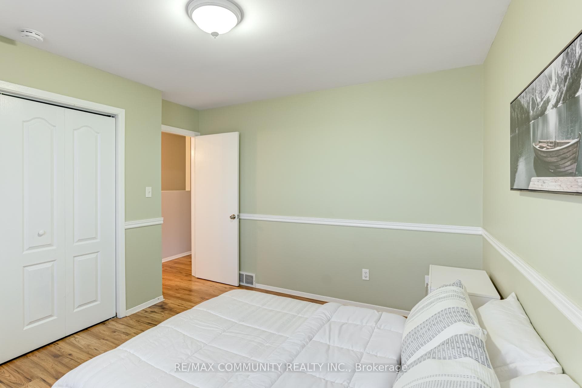 421 Maplewood Drive photo 25