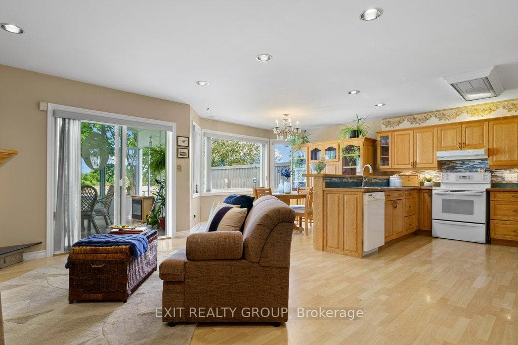53 Applewood Drive photo 5