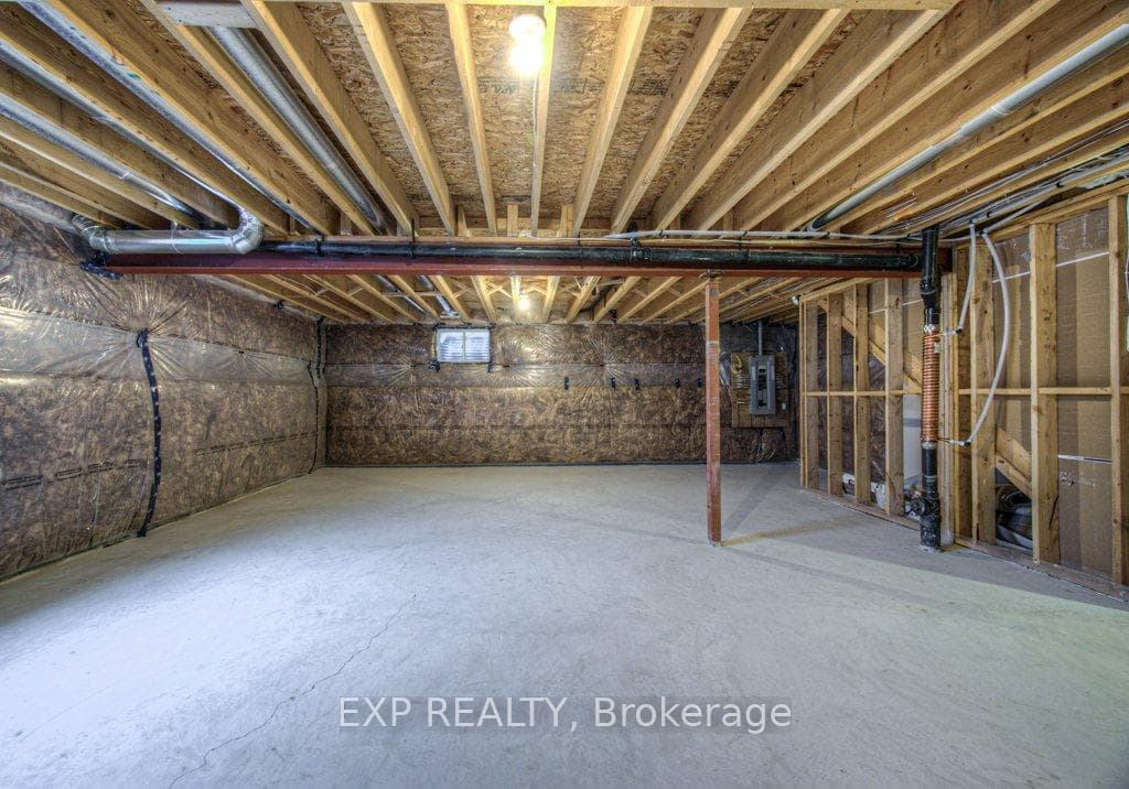 94 isaac Street photo 35