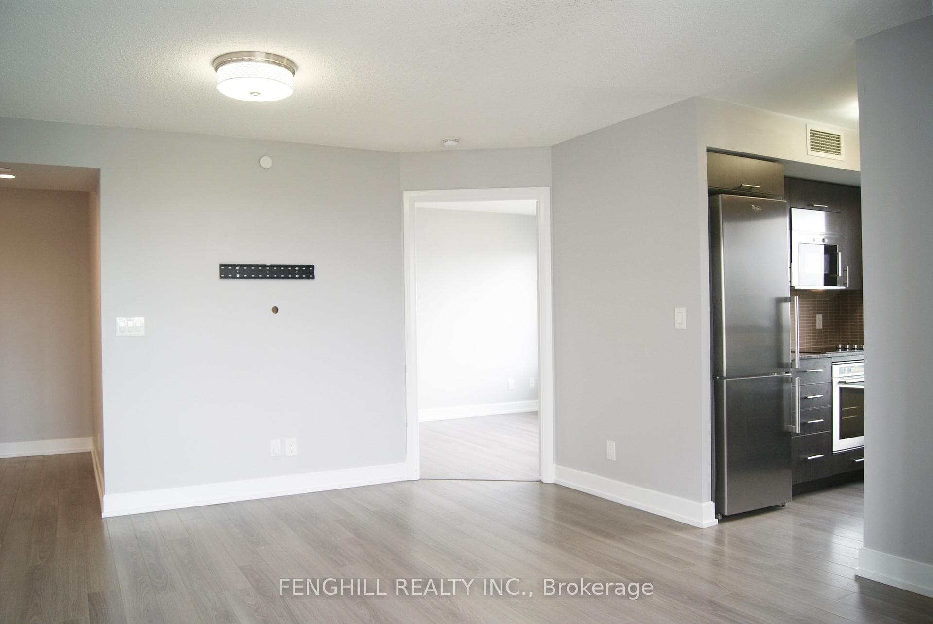6 Eva Road Unit 1510 photo 3