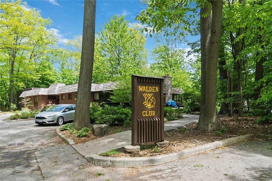 1020 Walden Circle Unit 20 photo 37