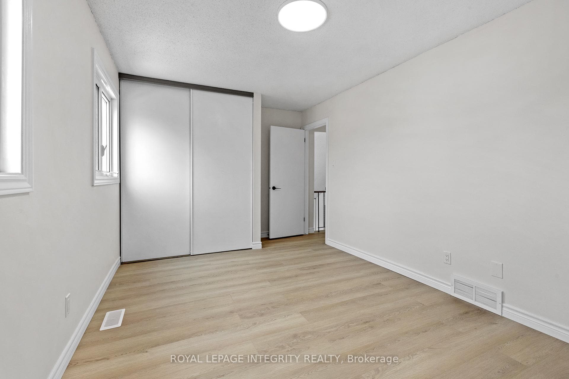 6368 Viseneau Drive photo 23