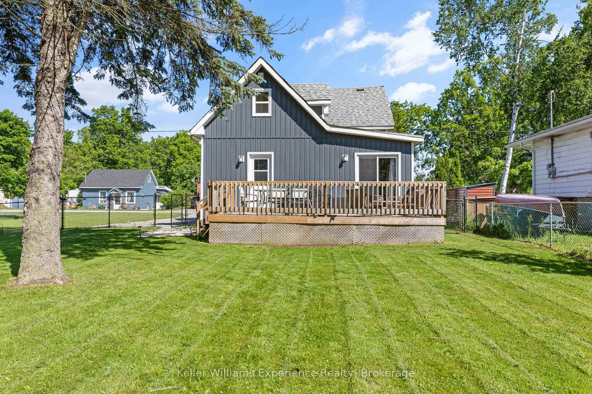 311 Armstrong Street photo 16