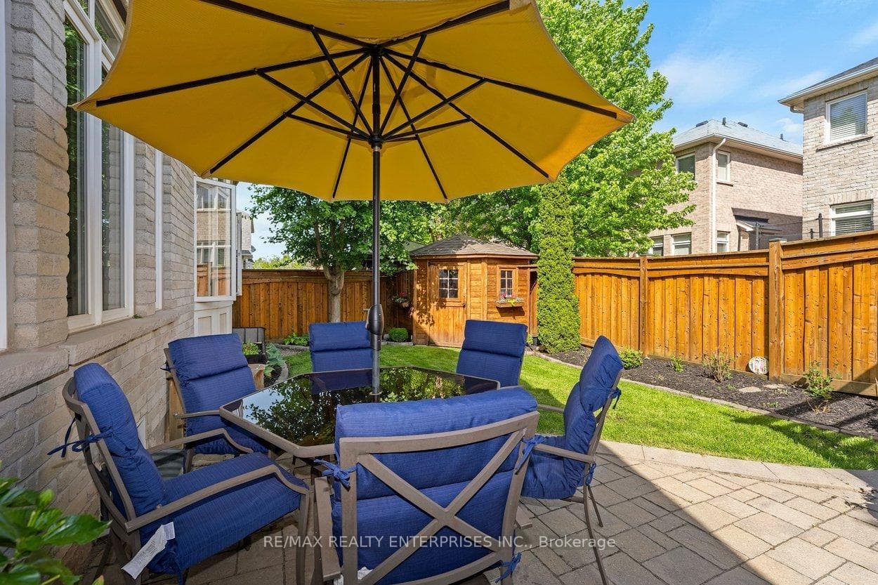 3246 Saltaire Crescent photo 45
