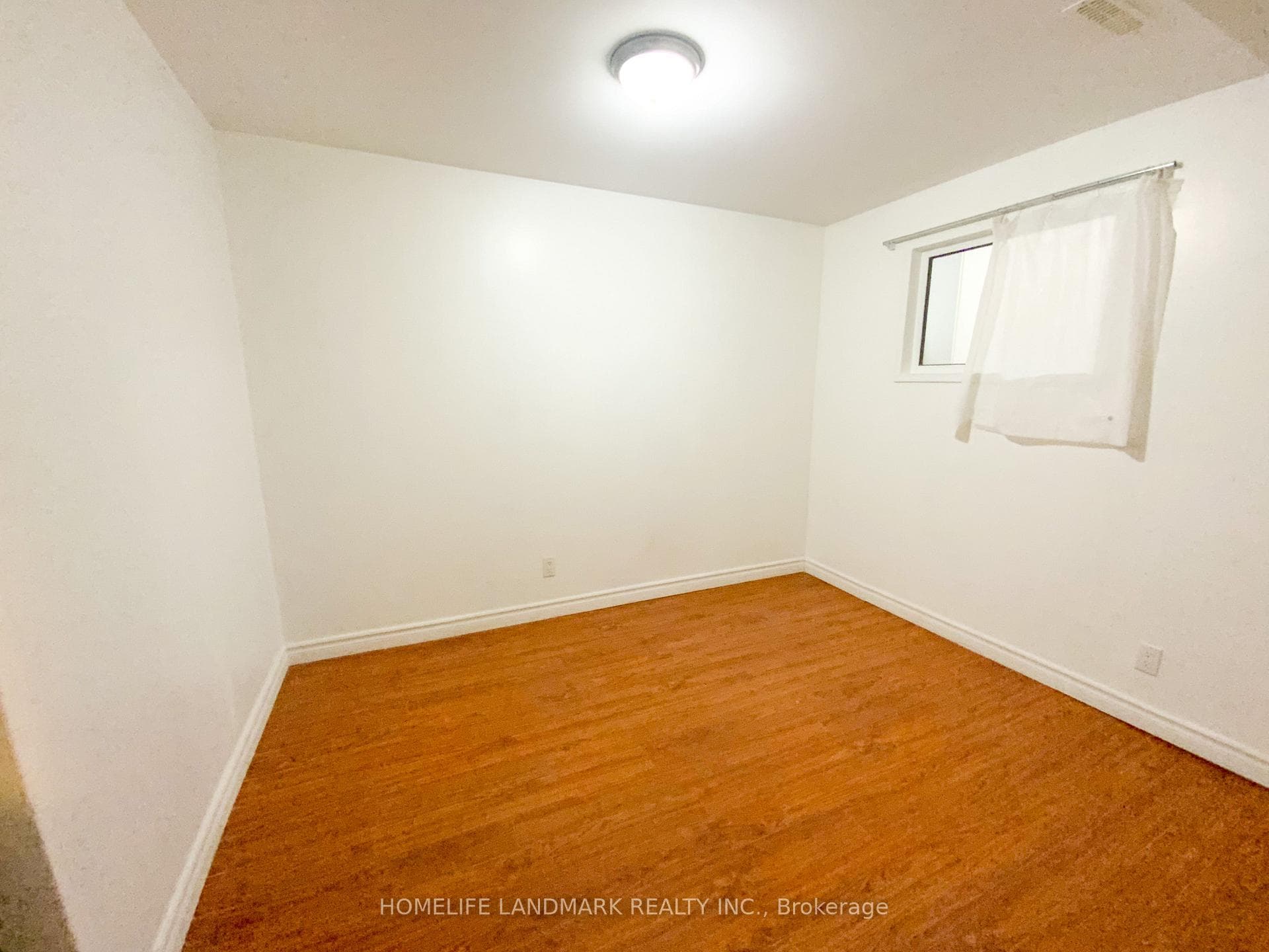 97 Deepsprings Crescent photo 6