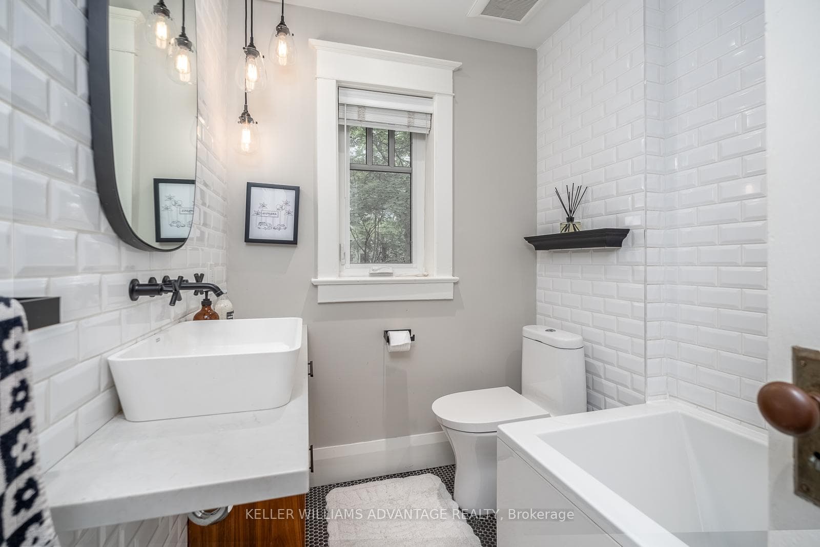 Modern bathroom