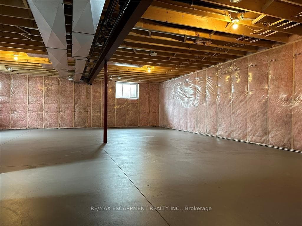 183 Craddock Boulevard photo 11
