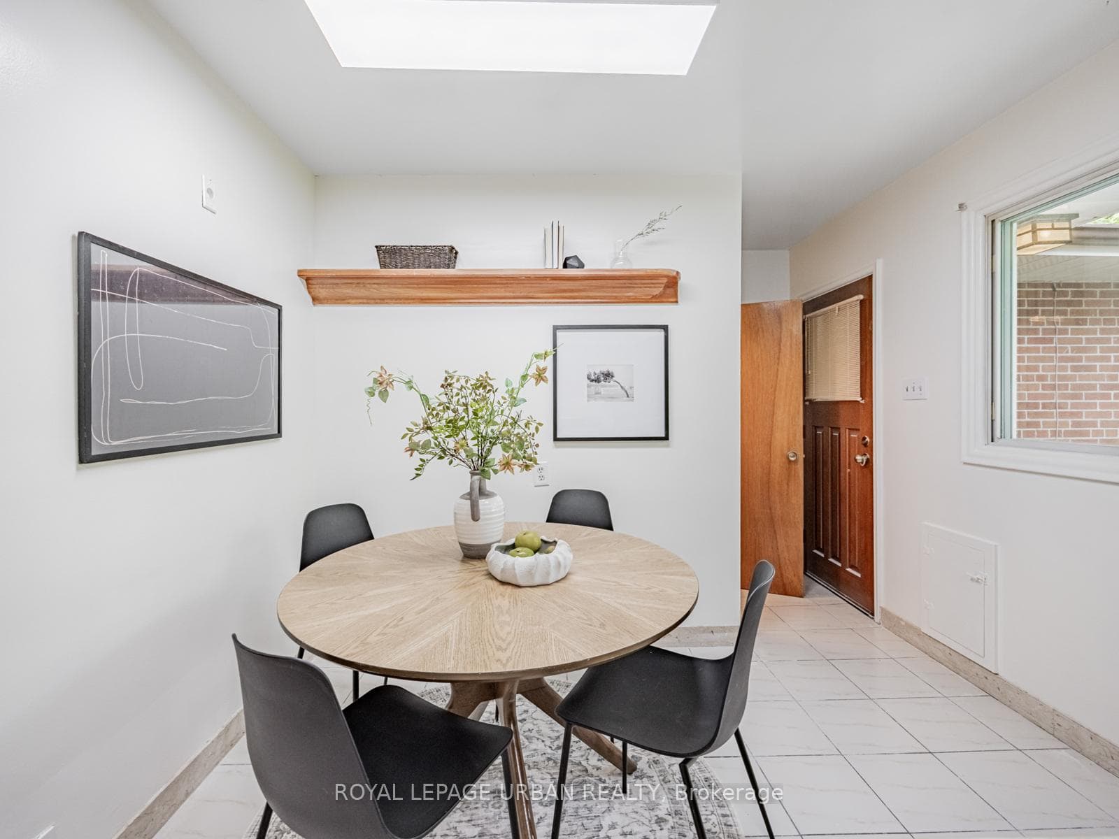 85 Farningham Crescent photo 19