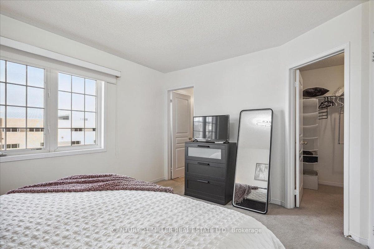 2461 Postmaster Drive photo 14