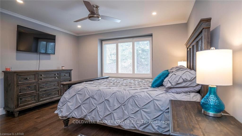 32 CONIFER Court photo 18