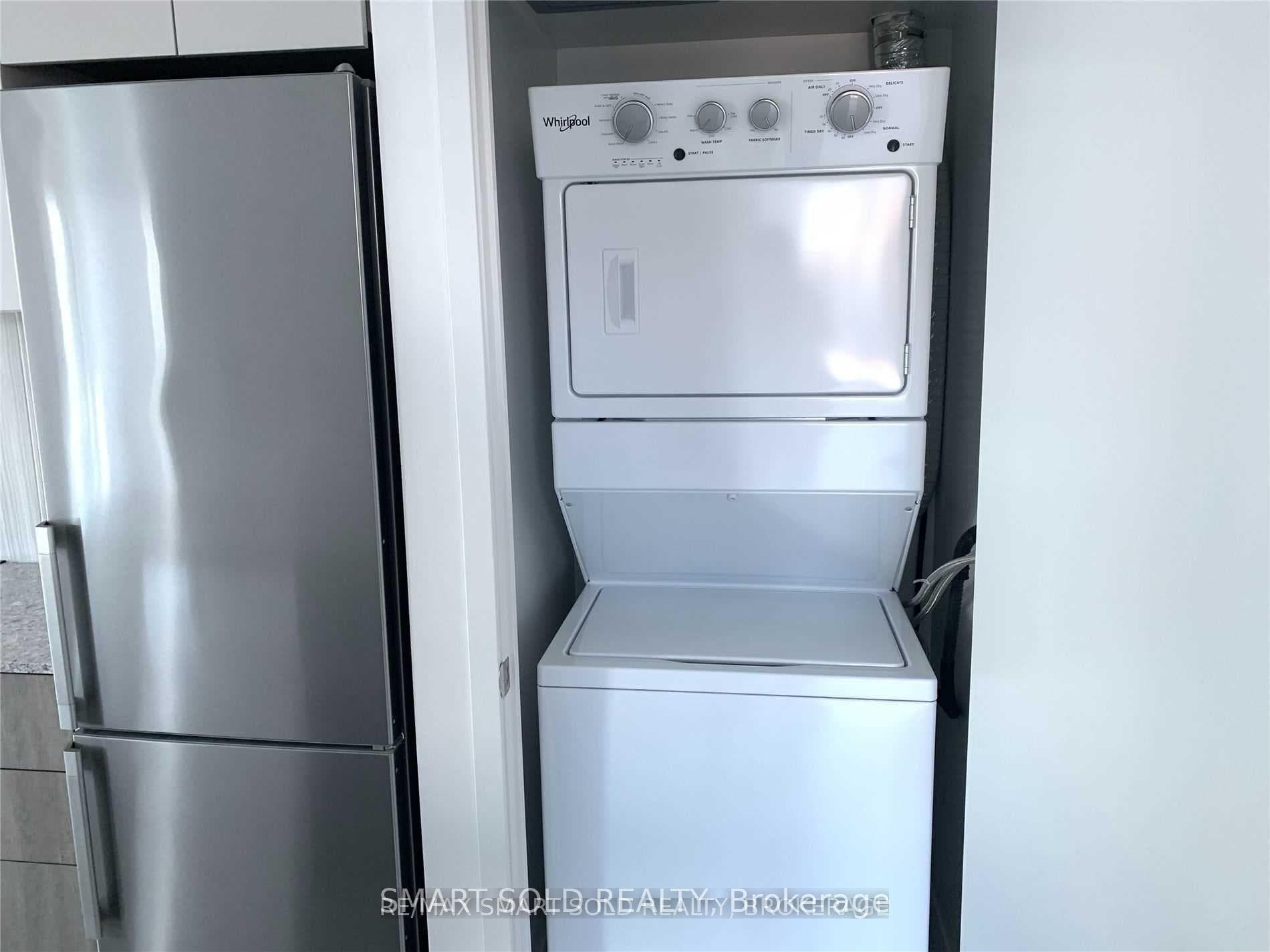31 Tippett Road Unit 831 photo 14