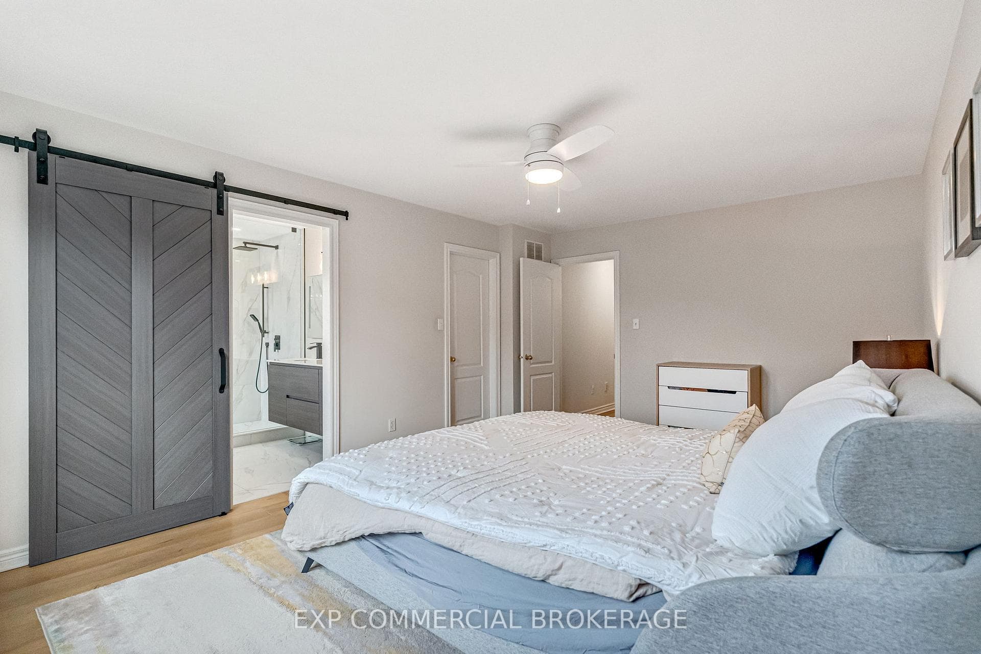 2264 Highcroft Road photo 26