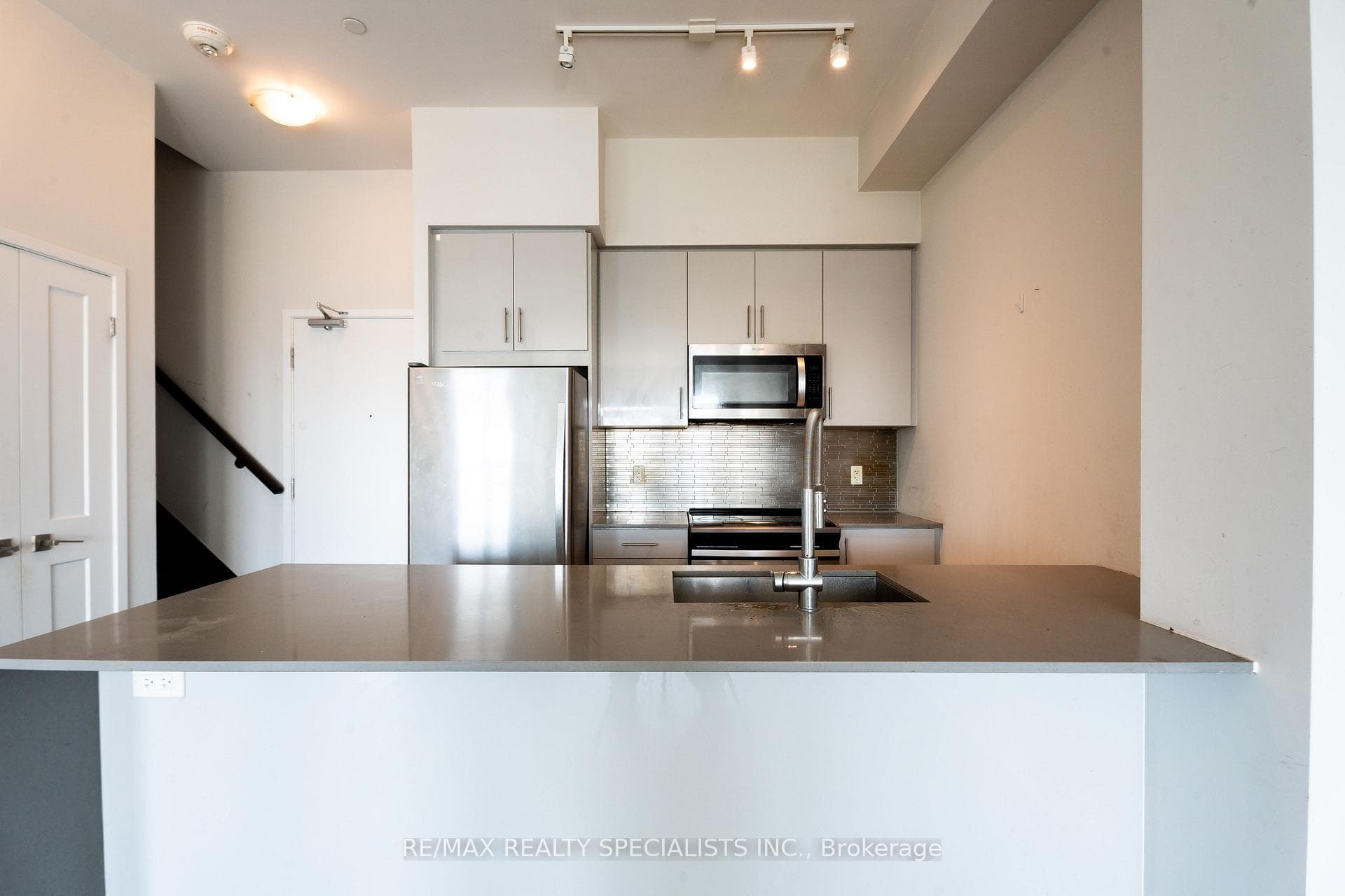 4055 Parkside Village Drive Unit 523 photo 12