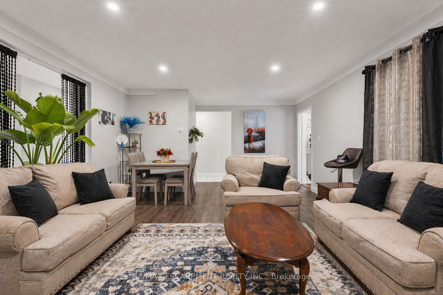 557 Lake Street photo 9