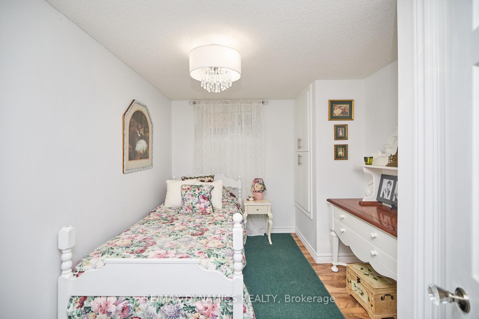 190 Price Avenue photo 14