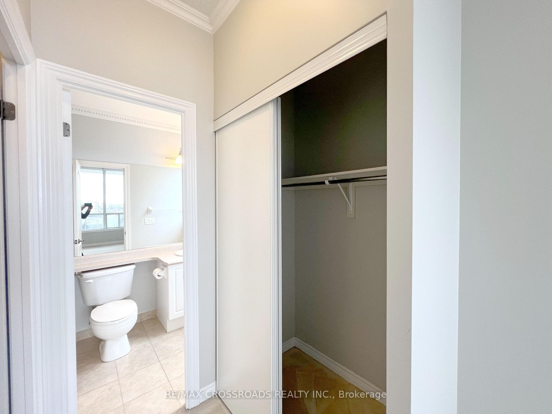 15 North Park Road Unit 1004 photo 16