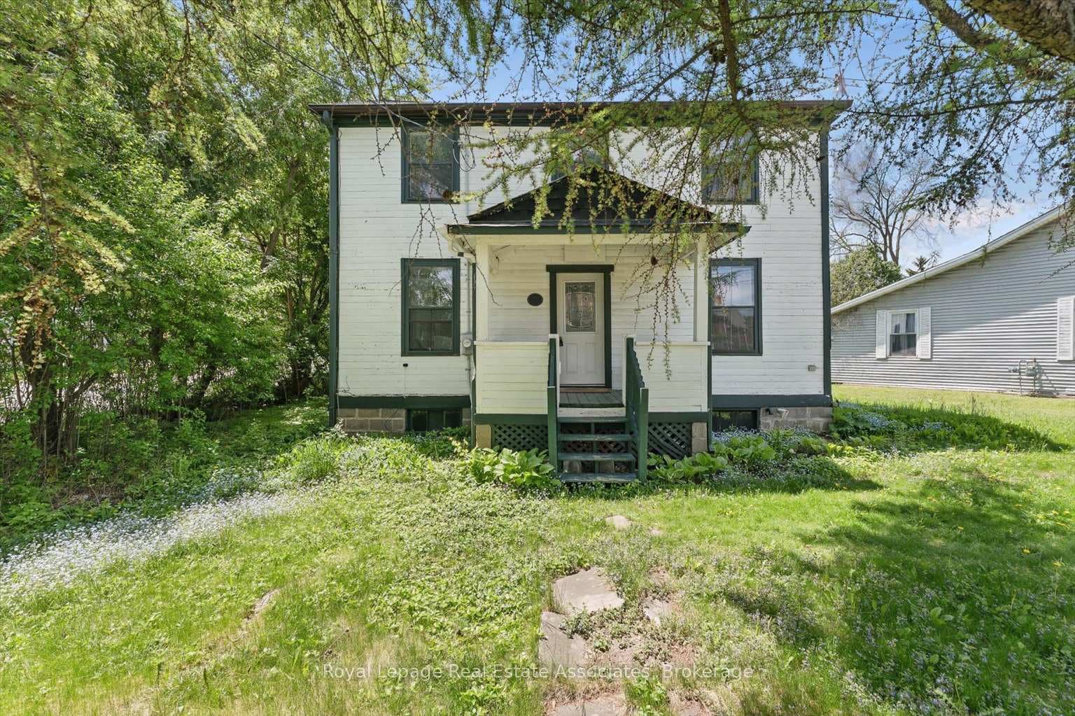 401 Draper Street photo 1