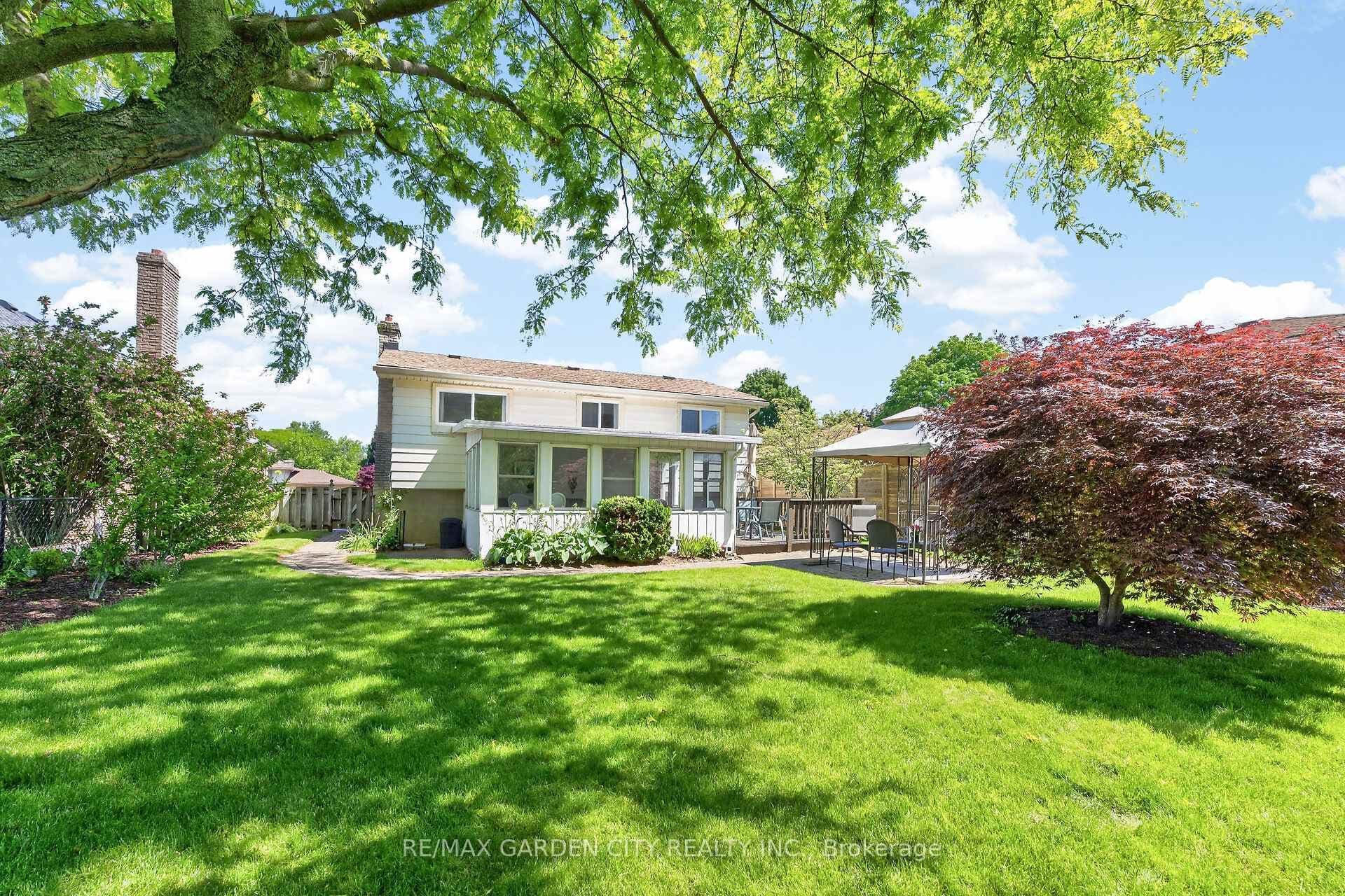 6 BARBARA Place photo 28
