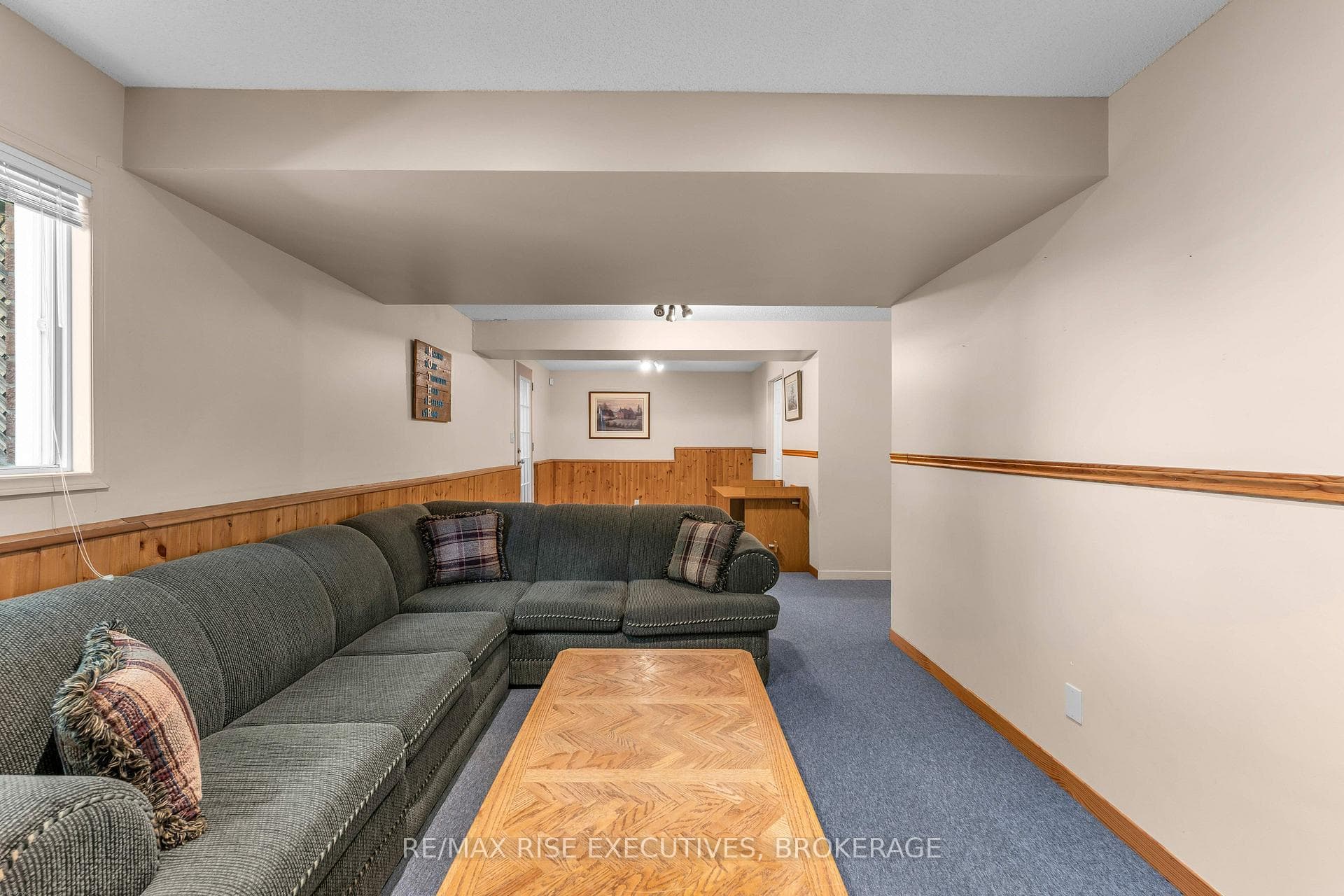 1304 Fisher Crescent photo 38