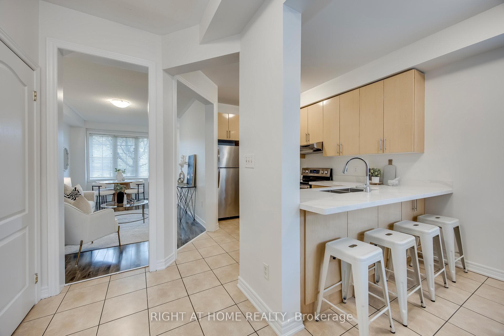 1015 Galesway Boulevard Unit 13 photo 9