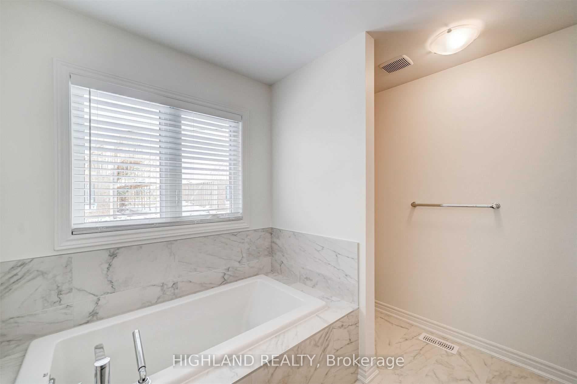457 Bergamot Avenue photo 34