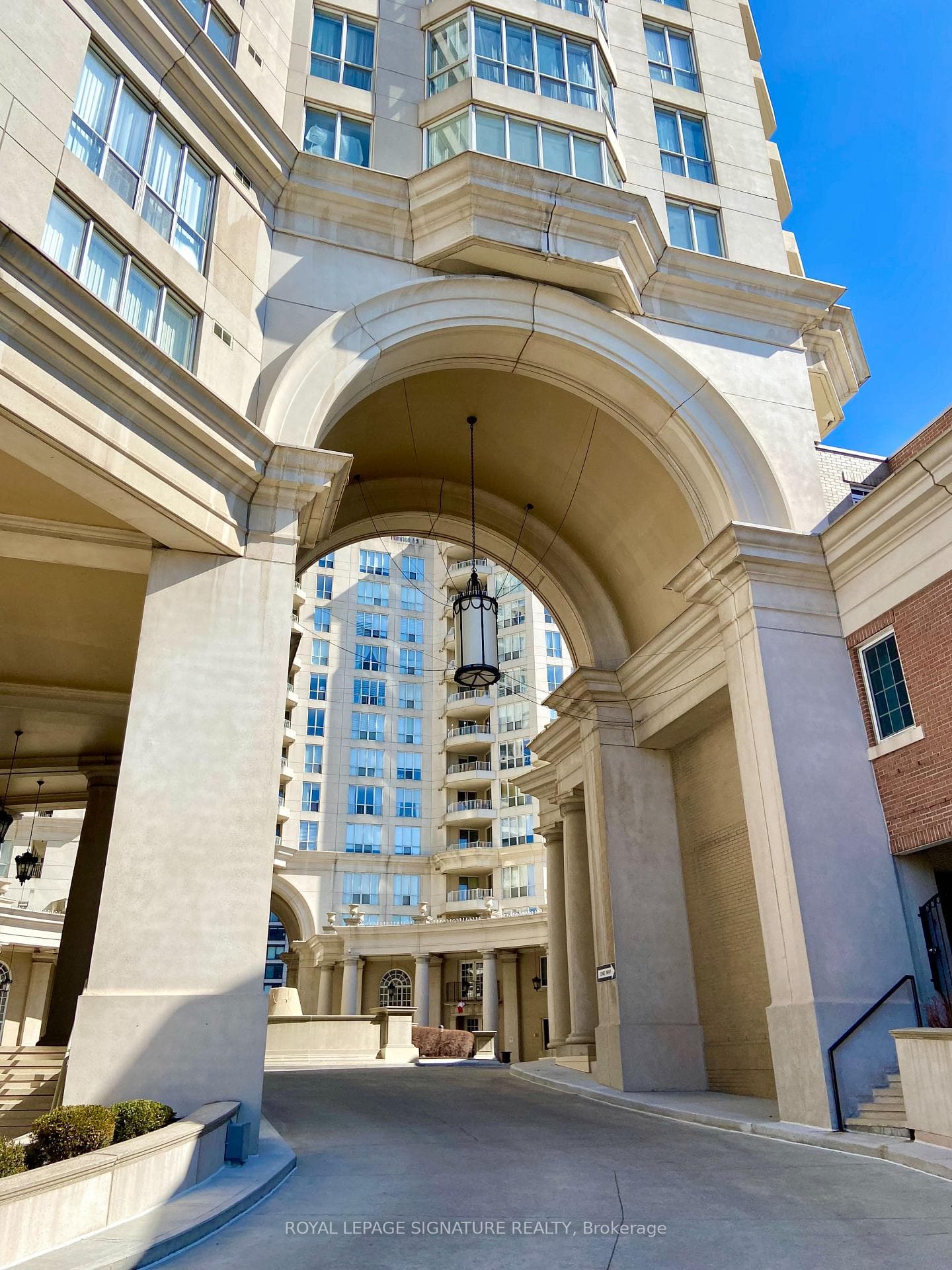 2285 Lake Shore Boulevard Unit 1104 photo 3