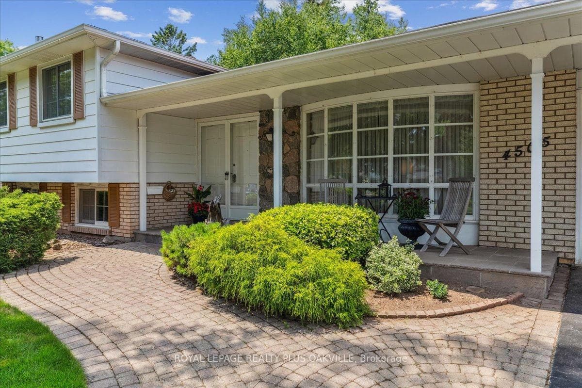 4505 Spruce Avenue photo 1