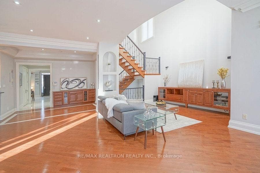 231 Churchill Ave Avenue photo 14