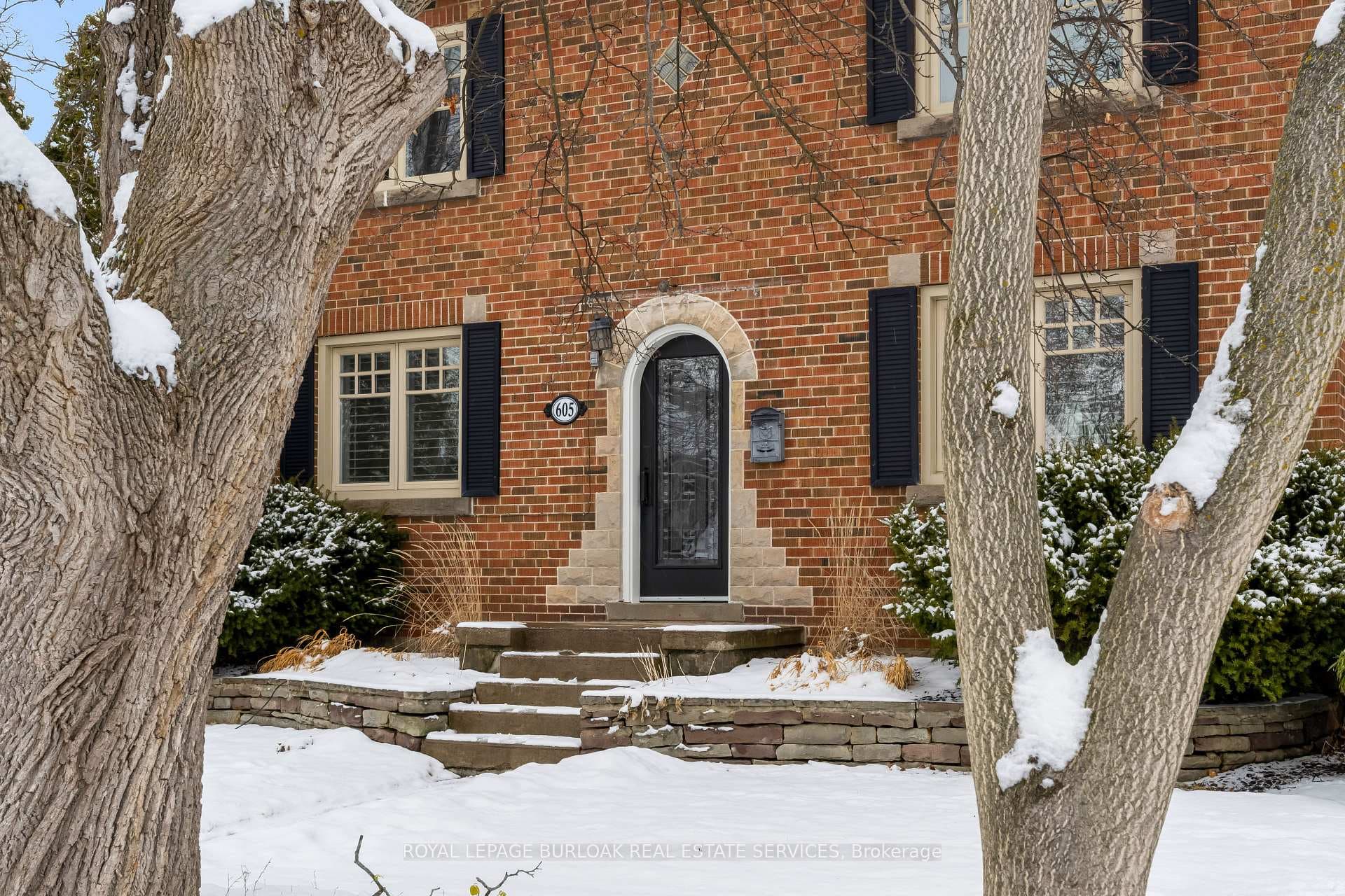 605 Emerald Street photo 3