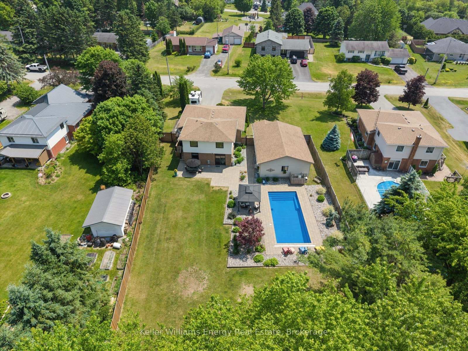8280 Albert Court photo 4
