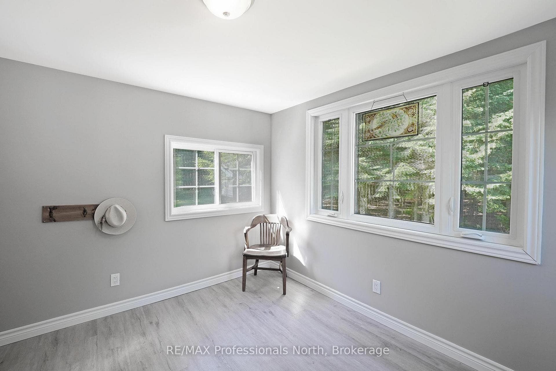 3389 Gelert Road photo 8