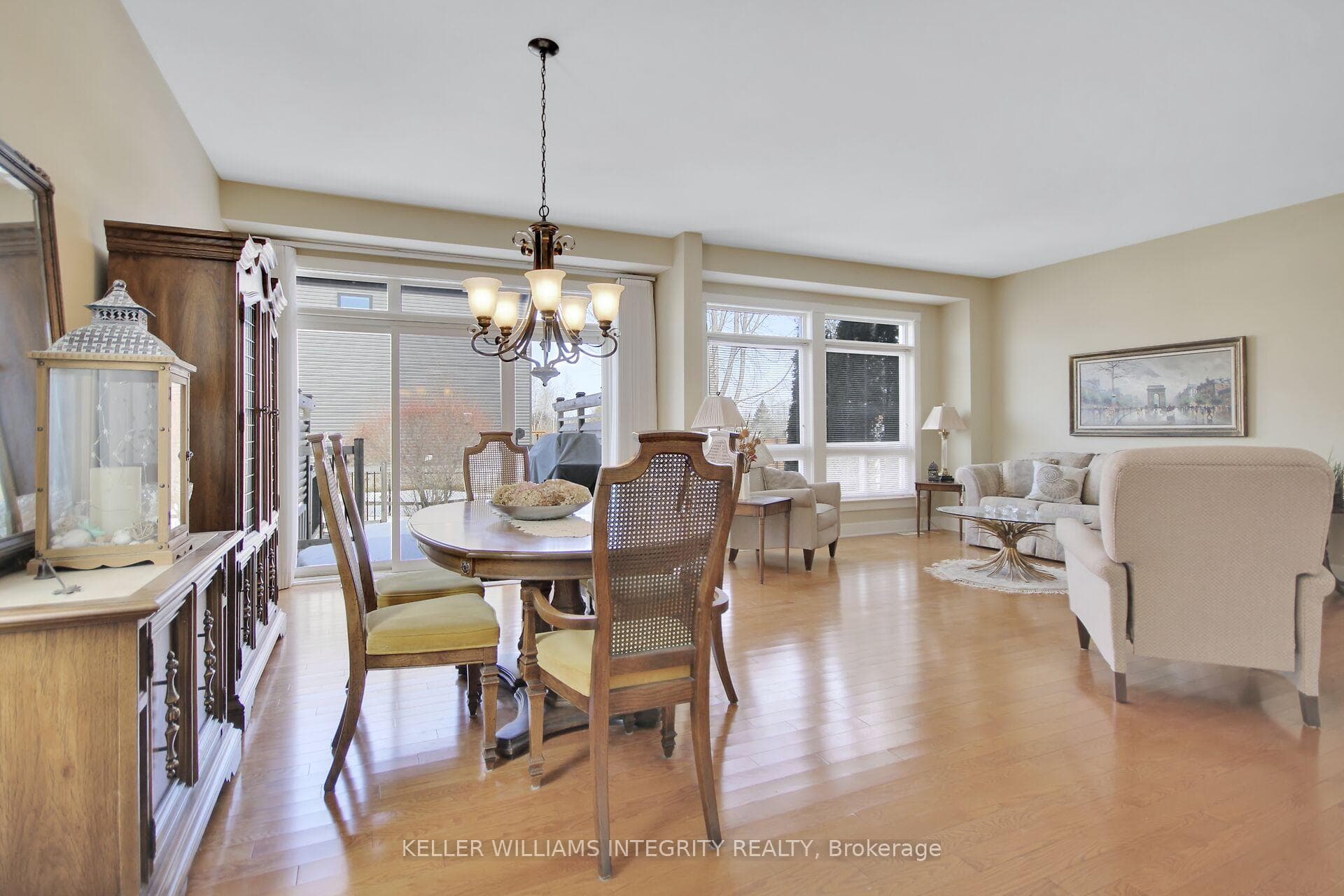 103 Royal Landing Gate photo 7