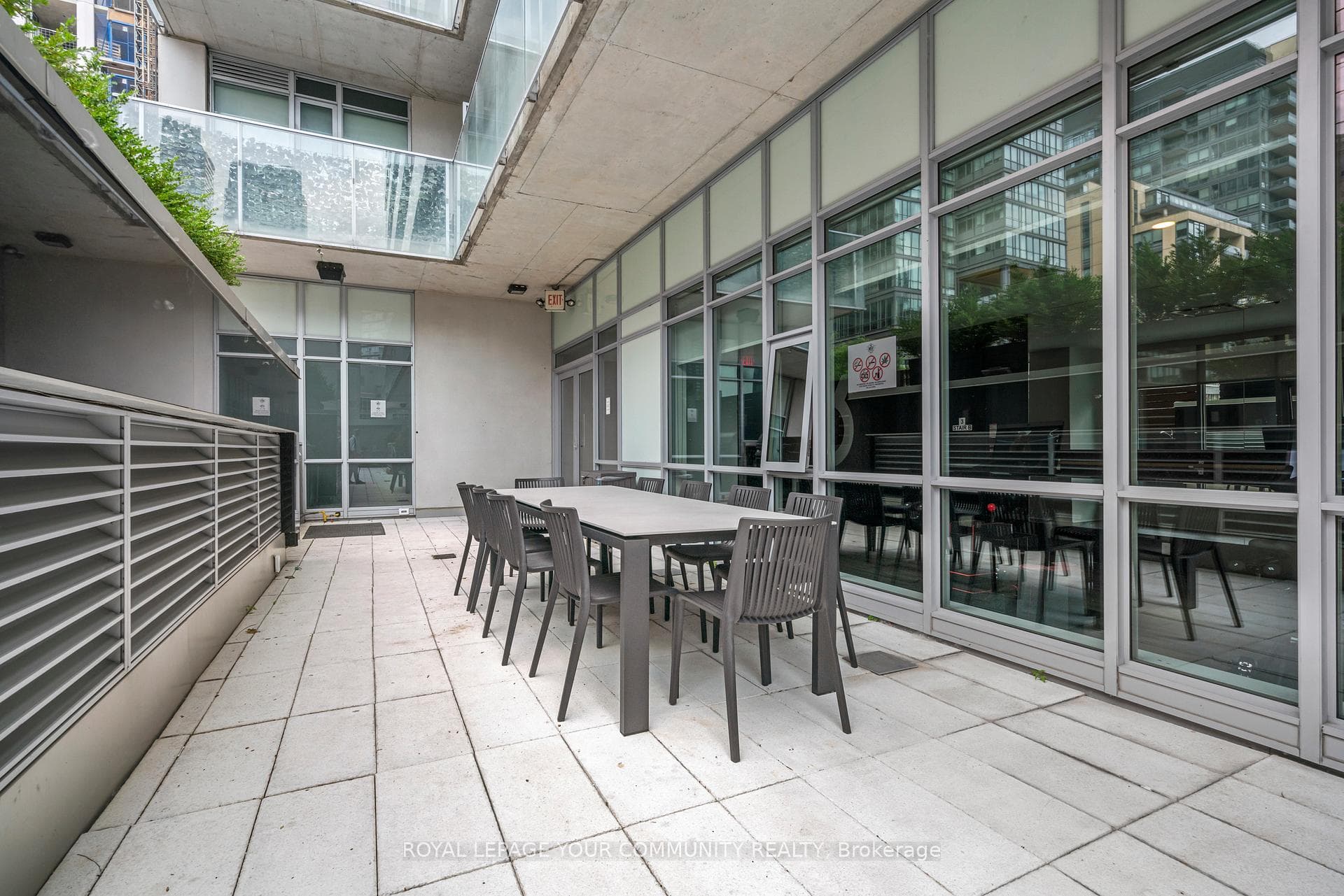 375 King Street Unit 1706 photo 26