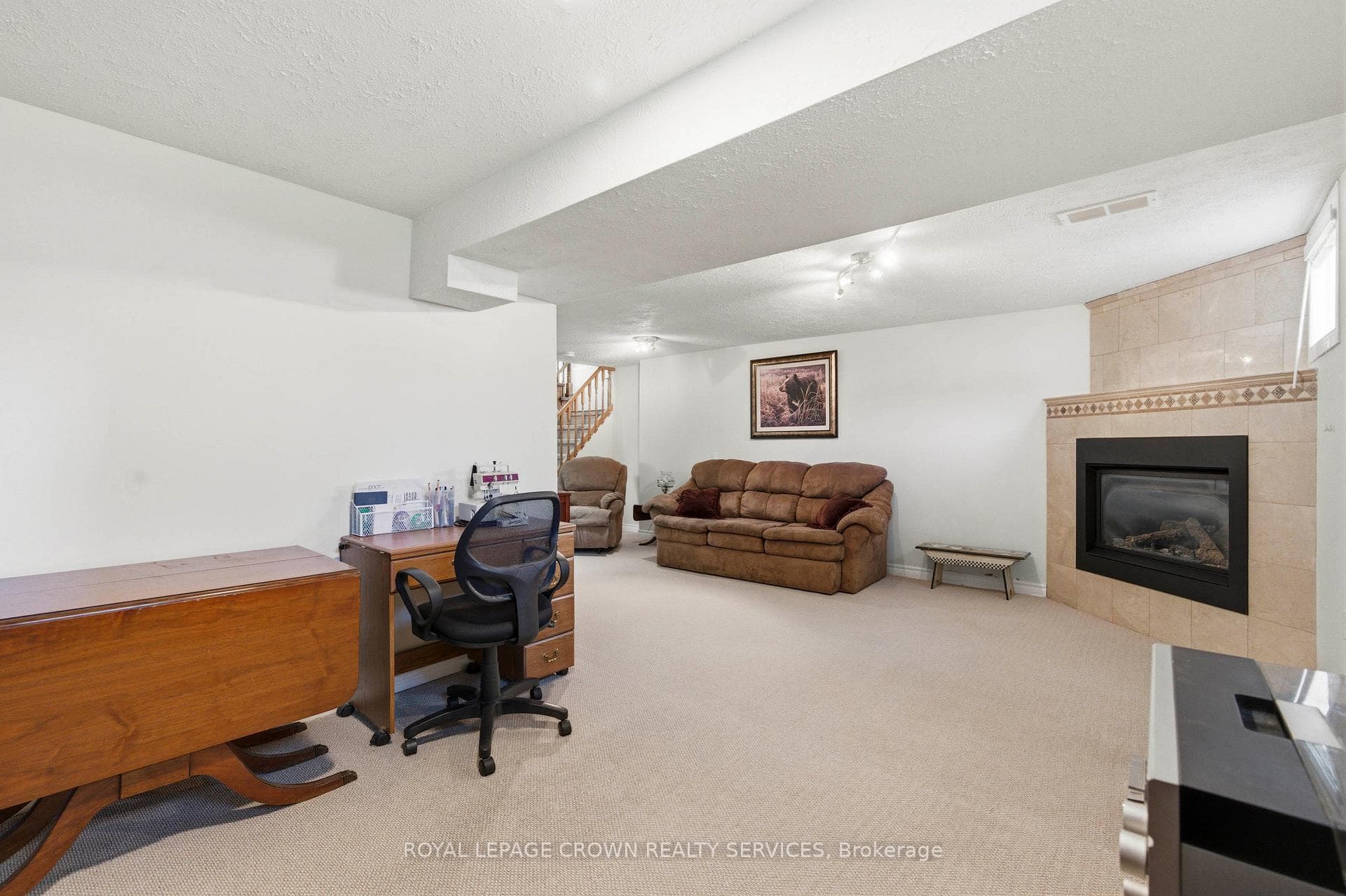 35 Barnicke Drive photo 25