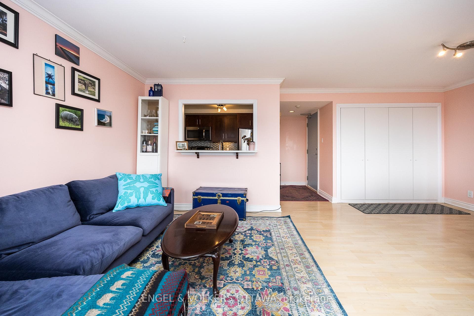 45 Holland Avenue Unit 607 photo 6